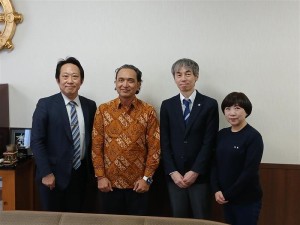 015aa5b7-1c62-4938-b9b3-5016d6020283